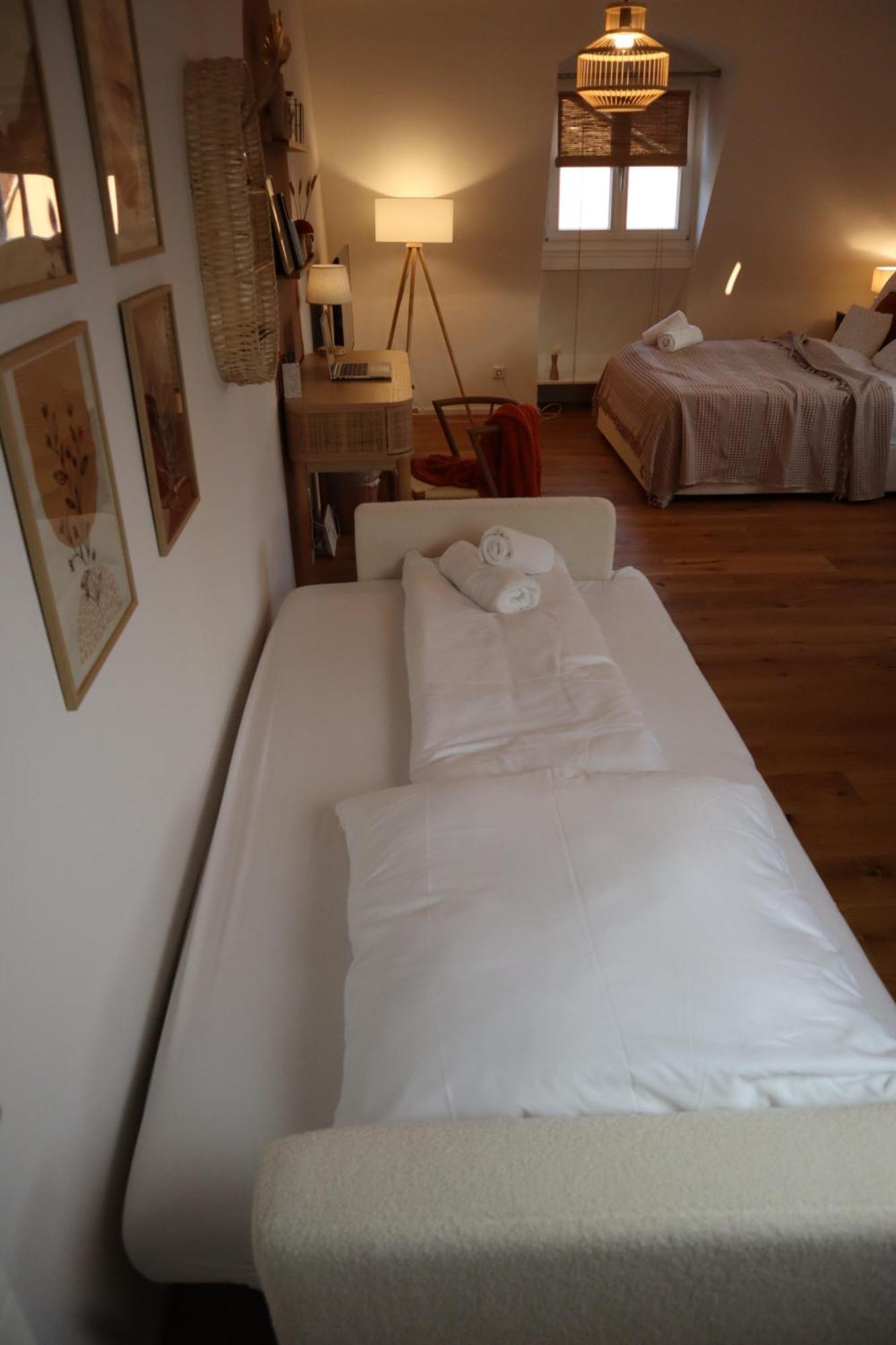 Gemuetliches Boho Studio Apartment In Der Altstadt Kronbergs Kronberg im Taunus Buitenkant foto